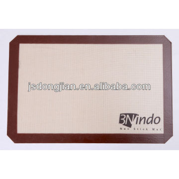 Heat resistant non-stick baking mat